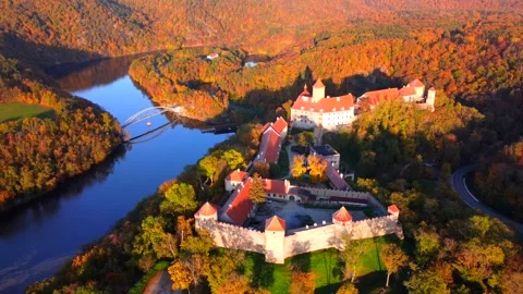 Flying over ancient castle in big circles. 库存影片 219422971