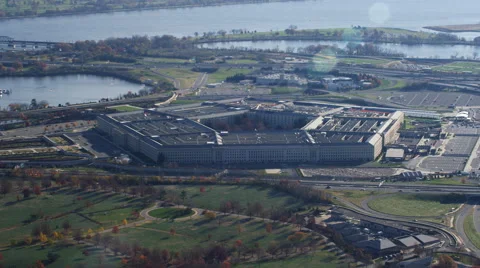 Flying over Arlington Cemetery past Pentagon Building; Potomac River and Vídeos de archivo 59208448
