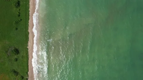 Flying over the beach of So Miguel dos Milagres, touristic and paradisiacal b Vidéo 196263558