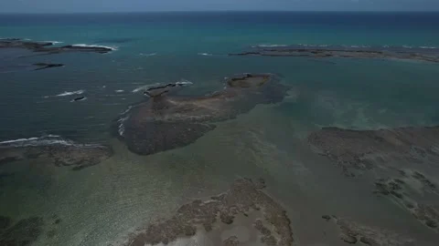Flying over the beach of So Miguel dos Milagres, touristic and paradisiacal b Vidéo 196263580