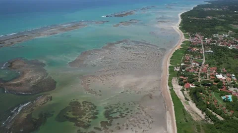 Flying over the beach of So Miguel dos Milagres, touristic and paradisiacal b Vidéo 196263585