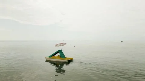 Flying over the black sea Vidéo 256605656