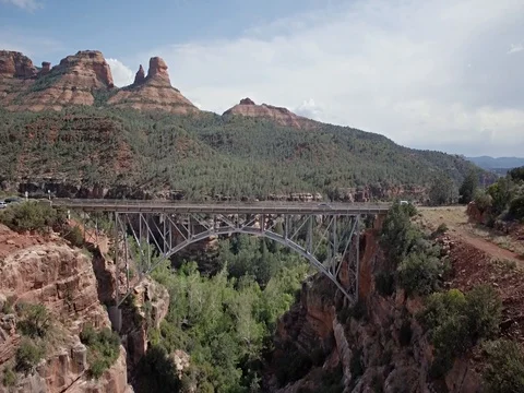 Flying Over Bridge Vídeos de archivo 72499970