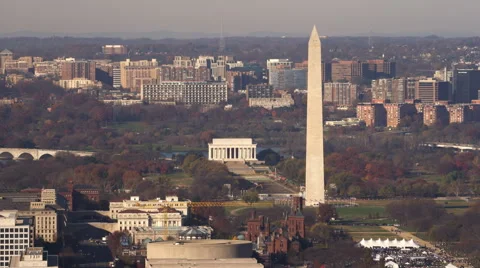 Flying over Capitol Hill with Washington Monument and Lincoln Memorial on Vídeos de archivo 59201249