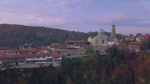 Flying over a cathedral Video stock 121327814