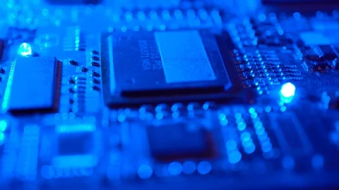 "Flying" over a circuit board loaded with LED's and flashing lights Video stock 89088366