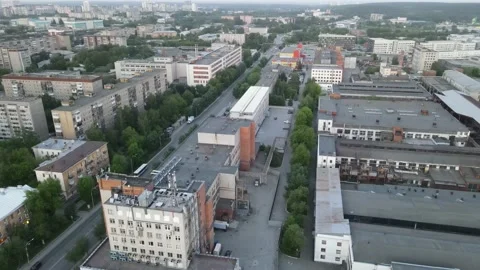 Flying over the city Stock-Footage 154471499