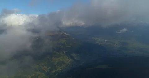 Flying over cloud in the alps Vídeo Stock 119218174