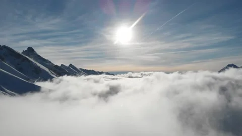 Flying over the cloud mountain Video stock 147291660