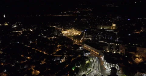 Flying over column of freedom in the center of Tbilisi 库存影片 199961215