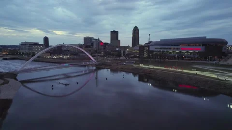 Flying over the Des Moines River and the Des Moines Skyline Stock Footage 235543668