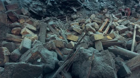 Flying over the destroyed building Video stock 100430886