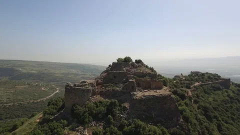 Flying over the eastern edge of Nimrod Fortress. Israel. DJI-0223-03 스톡 동영상 123924686