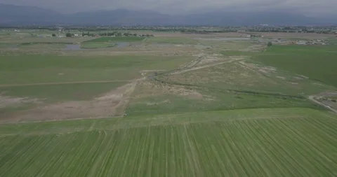 Flying over a farm 7 库存影片 90316328