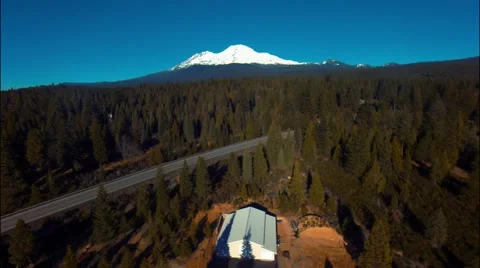 Flying over the forest mountain Vidéo 46458334