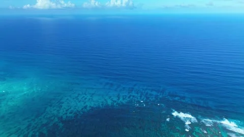 Flying over the great barrier reef in the whitsundays, Dominican Republic 動画素材 267868502