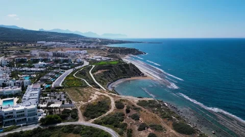 Flying over the hotels near the seafront. Expensive hotels on the sea. Beaches. Vídeos de archivo 276295308