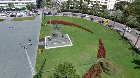 Flying over Izmir Republic Square 4K Aerial Clip Captured by Drone Cam Stockbeeldmateriaal 63126589