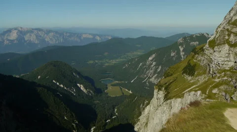 Flying over the Mangart cliff Vidéo 44932589