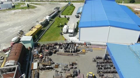 Flying over the modern factory. Video stock 46989704