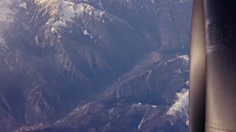 Flying over mountains Vídeo Stock 267486714