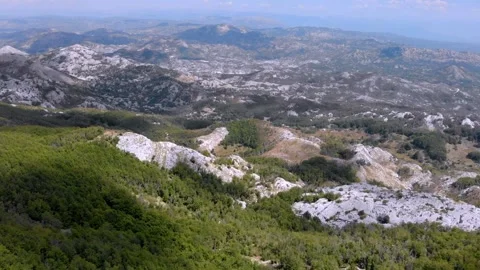 Flying over Negushi Valley 스톡 동영상 183340696