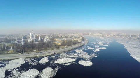 Flying over the Neva river. St. Petersburg, Russia. Spring. 库存影片 48240463