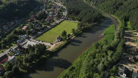 Flying over Poprad river in summer. Beskid Mountains, village Rytro, Poland. Stock Footage 140914320