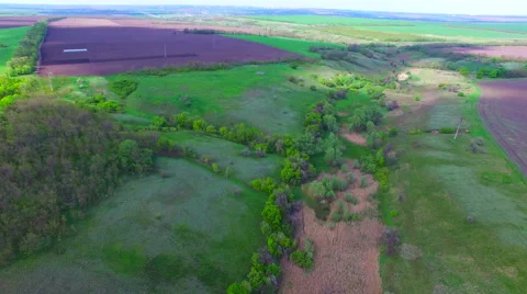 Flying over the ravine spring Video stock 62842464