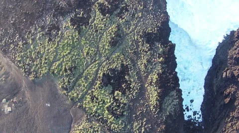 Flying over the Rocks and Ocean Waves Video stock 46223788