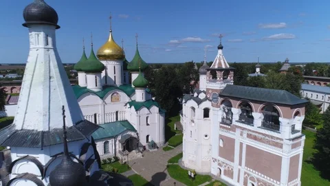 Flying over the Savior Euthymius monastery in Suzdal on a summer day Stock Footage 115405141