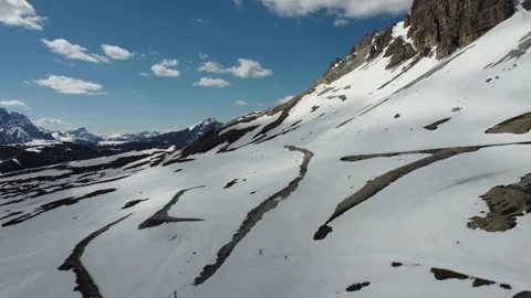 Flying over the snow 스톡 동영상 155176708