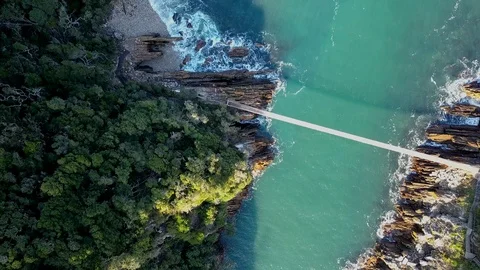 Flying over Storms River Mouth by Tsitsikama National Park in the Garden Route Vídeo Stock 92454233