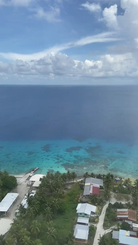 Flying over Tiputa in Rangiroa 動画素材 344427577