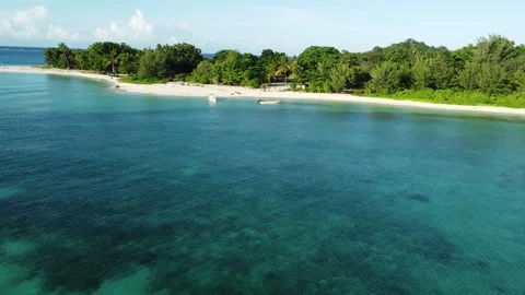 Flying over turquoise sea Stock Footage 324572053