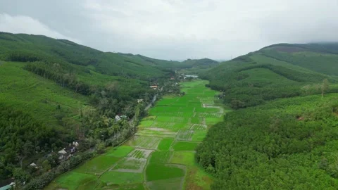 Flying over the valley between the mountains 4K Video in Vietnam Video stock 235814179