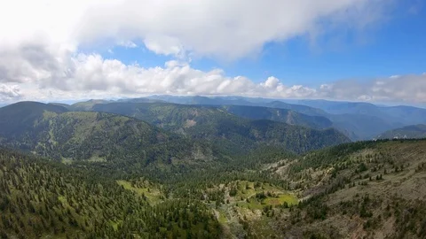 Flying over the valley in mountains Stock Footage 121599820