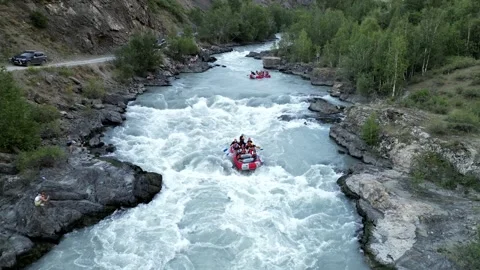 Flying over the water5 库存影片 246949200