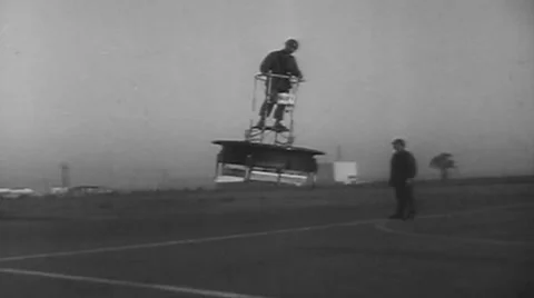 Flying Platform 動画素材 43392425