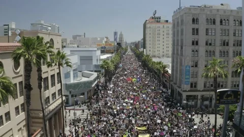 Flying Right Above The Peaceful Crowd of Protesters in All Black Lives 스톡 동영상 132977082