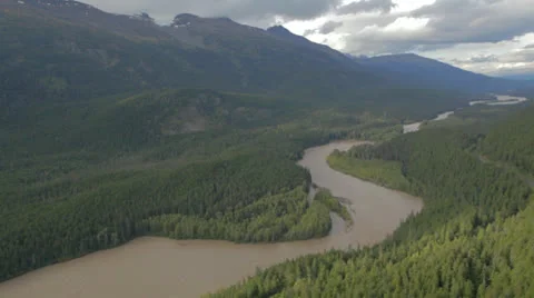 Flying up river 動画素材 23026615