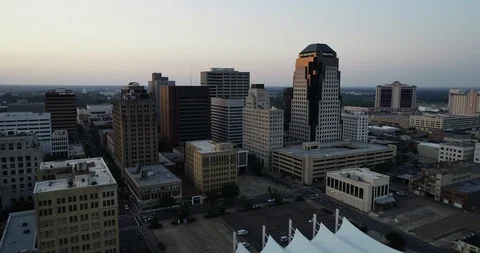 Flying into Shreveport Video stock 120041075