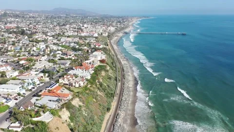 Flying Southbound Down Dana Point Coast Towards Pier Trim (3) 動画素材 151722559