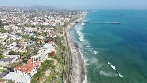 Flying Southbound Down Dana Point Coast Towards Pier Trim (4) 動画素材 151722569