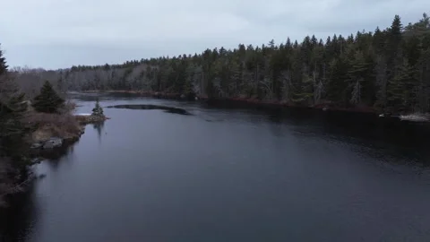 Flying Straight Over the Lake 動画素材 303917694