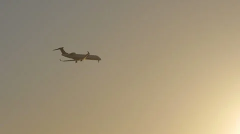 Flying into the sun Vídeo Stock 30463448