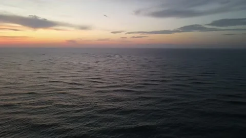 Flying into the sunrise Video stock 137425420