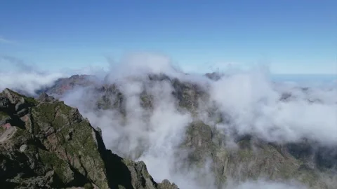 Flying Through Clouds Above Mountain Natural Landscape 4K Vídeos de archivo 171249546