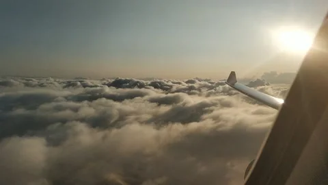 Flying through clouds 库存影片 132217996