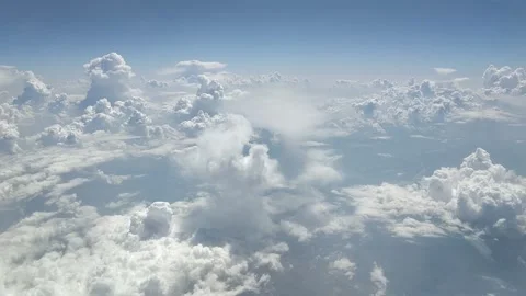 Flying through clouds 库存影片 137063766